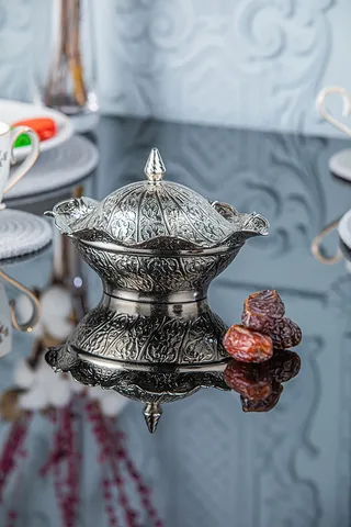Oval Kapaklı Lalegül Tas